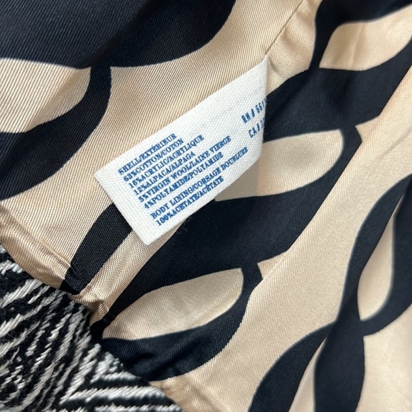 Anthro LEIFSDOTTIR Black White Animal Print
Short Double Breasted Wool Jacket - Picture 6 of 6